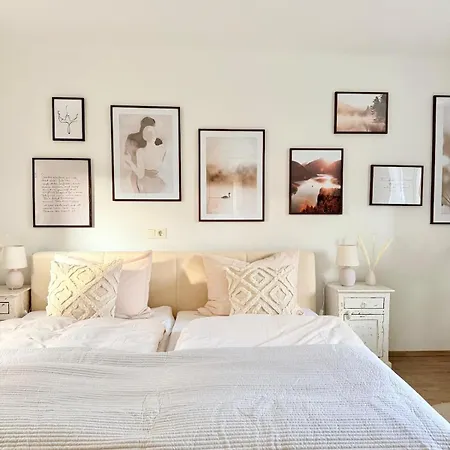 Country With Private Kamp River Access *