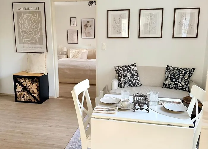 Country With Private Kamp River Access *