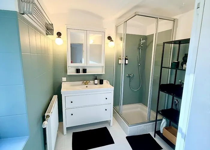 Country With Private Kamp River Access Apartment