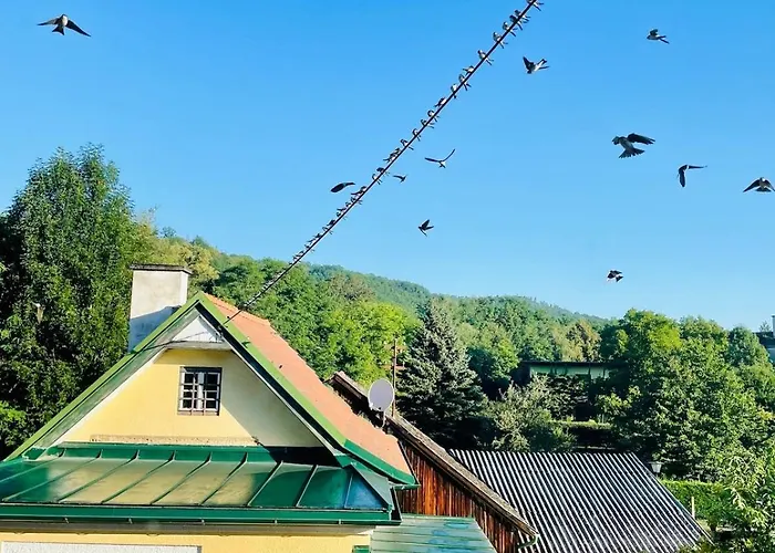 Country With Private Kamp River Access